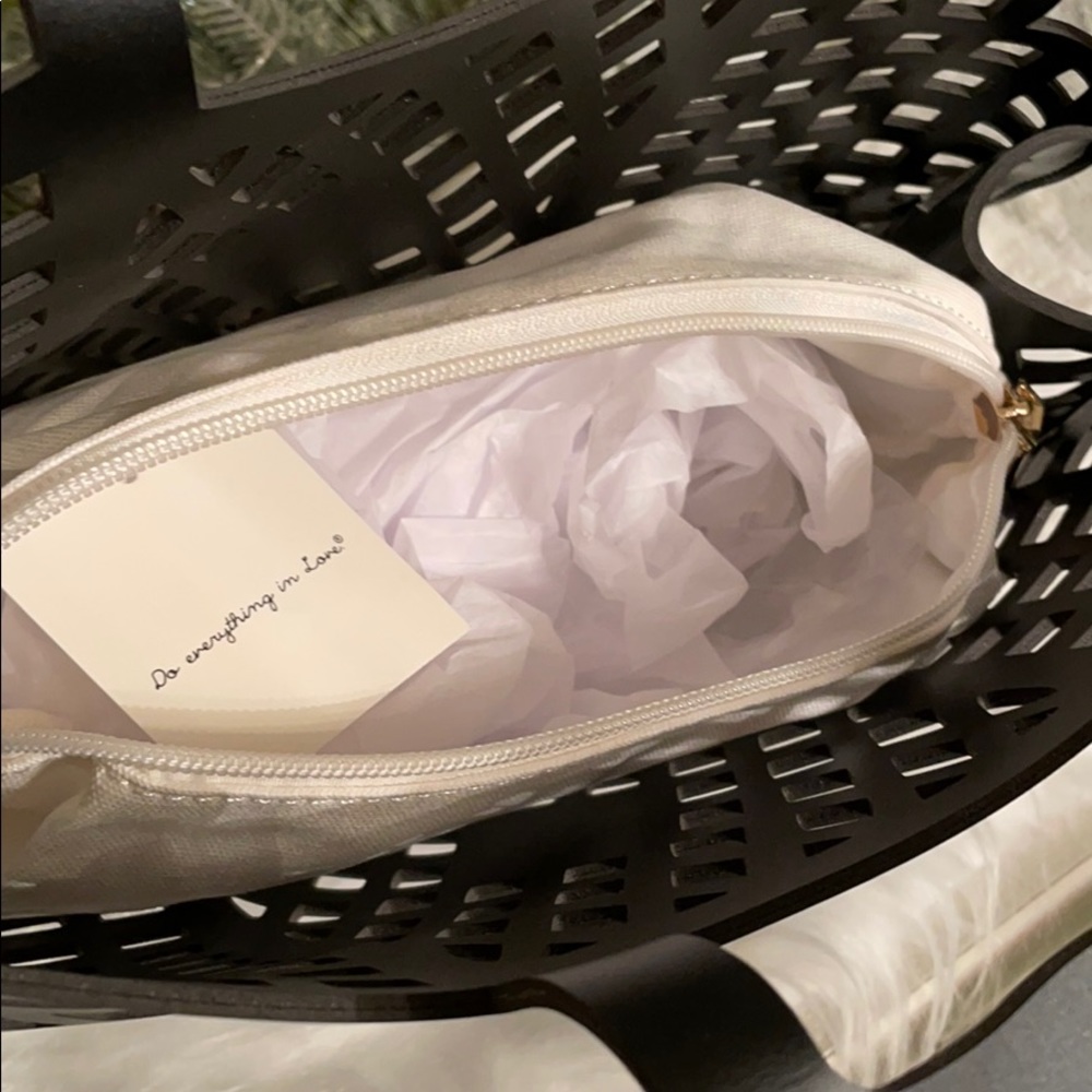 Vegan leather Handbag - Picture 6 of 8
